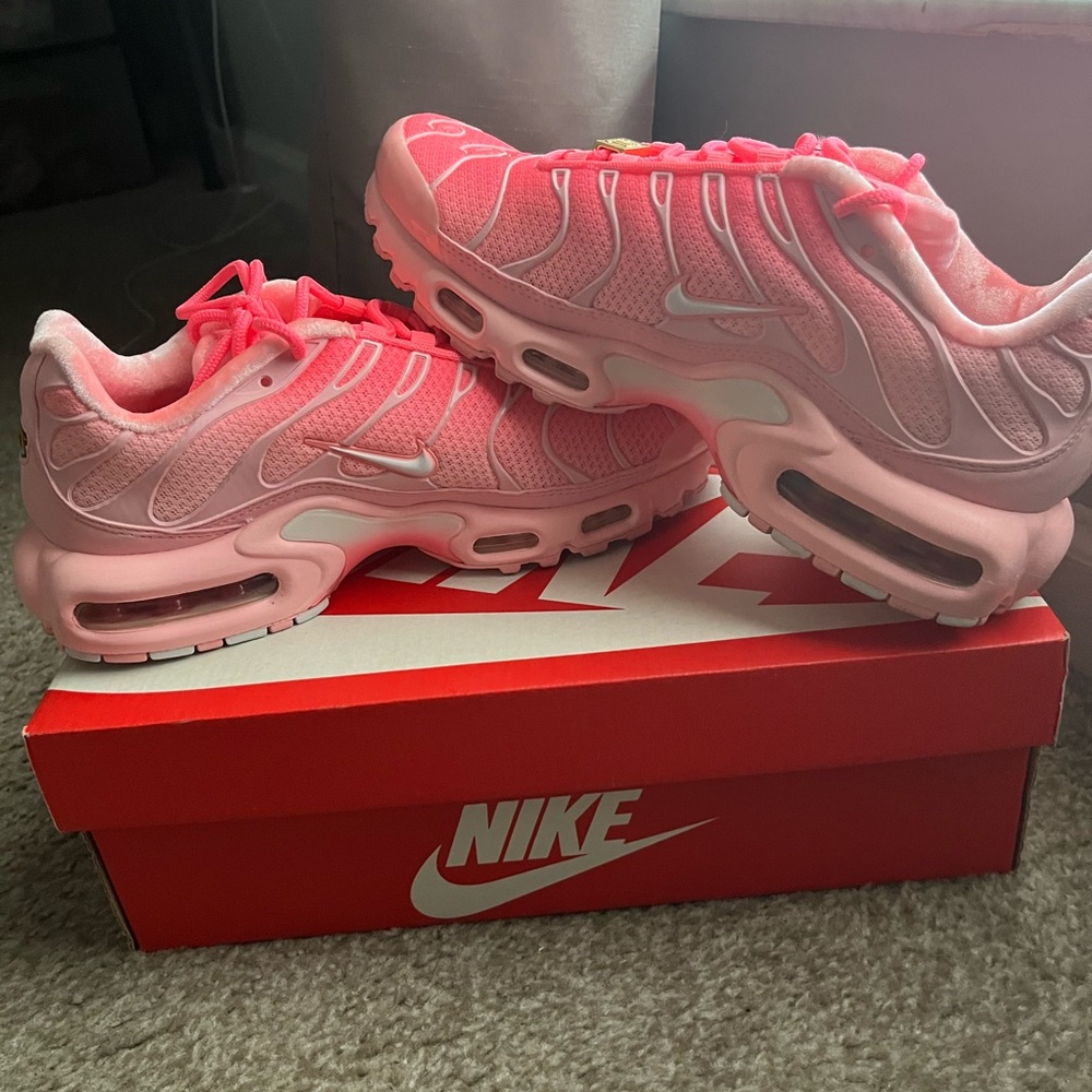 Never worn - Picture 2 of 3